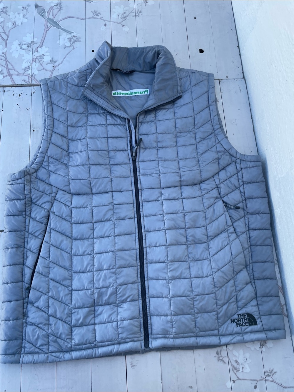 The North Face Men's Light Gray Quilted Puffer Jacket